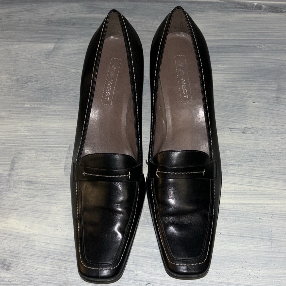 Nine West Point/Squared Toe Black Low Heels 8M